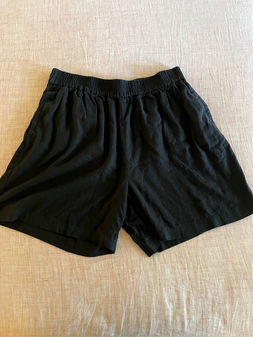 Universal Standard Black Women's Elastic Waist Shorts